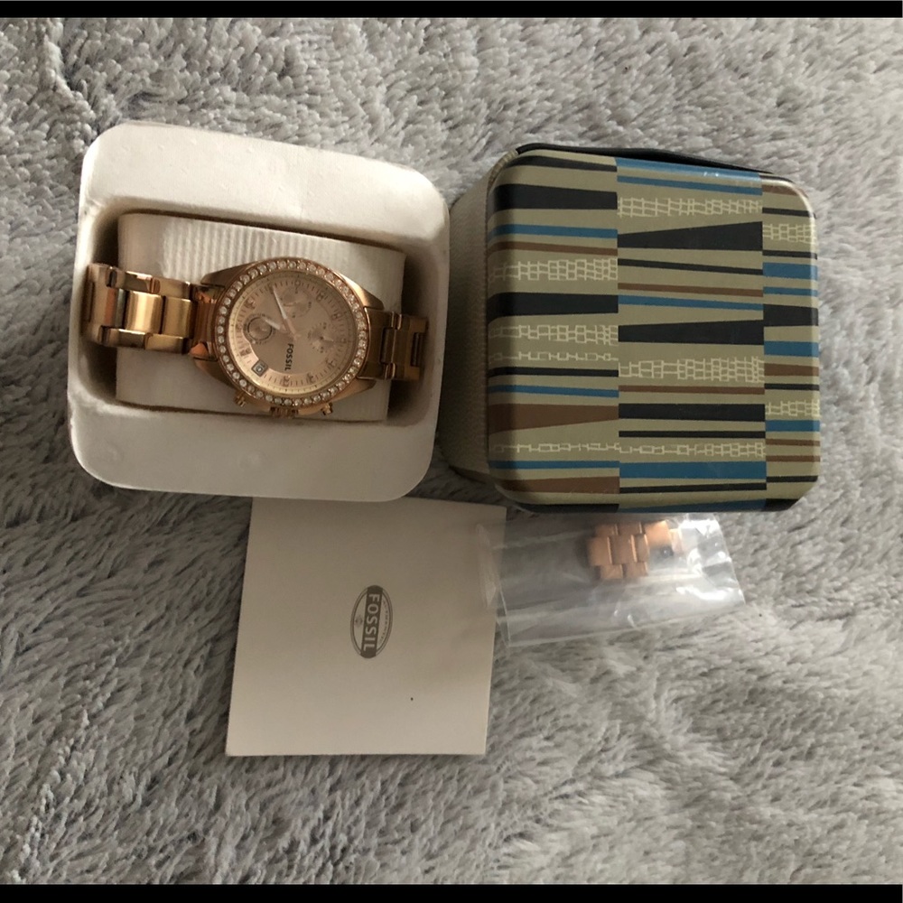 *Donating on 8/22*  Rose gold Fossil Watch